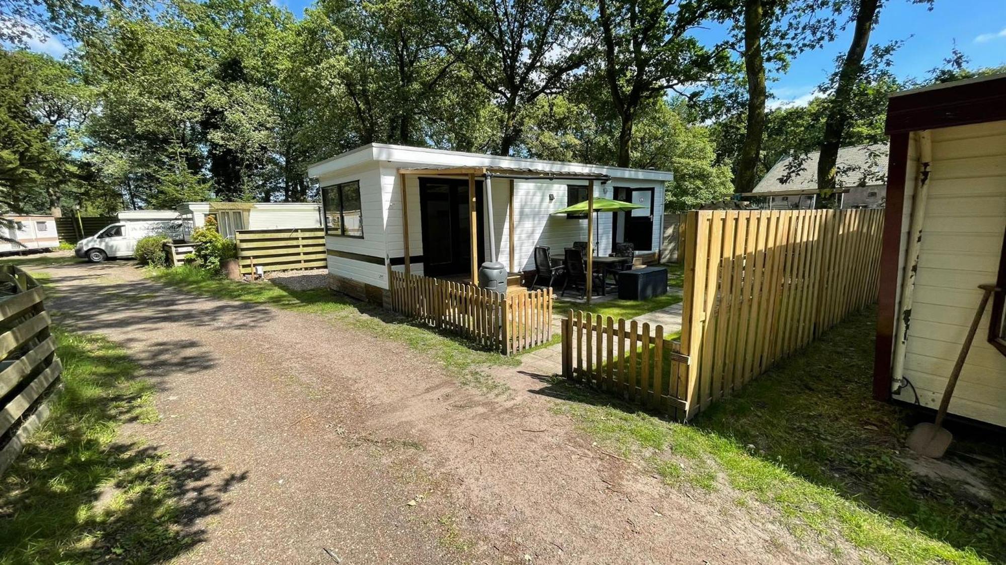 Chalet Kokomo - Gelegen In Bosrijkgebied Van Drenthe Eext Exteriér fotografie